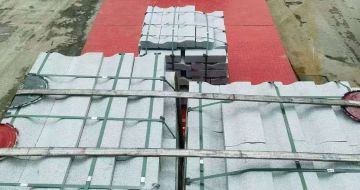 郑州 芝麻白仿形加直形路沿石出货日常