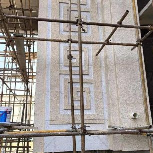 郑州 黄金麻花岗岩别墅外墙干挂回纹造型效果