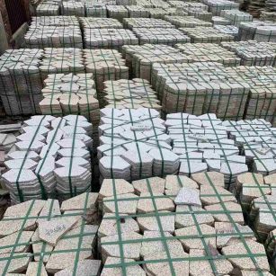 郑州 黄金麻白麻花岗岩荔枝面地铺石(冰裂纹)