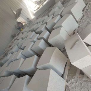 郑州 白麻花岗岩异形坐凳