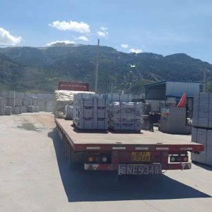 郑州 芝麻白仿形路沿石，直形路沿石