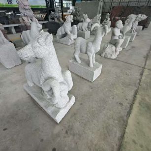 郑州 芝麻白花岗岩造型立体雕刻——十二生肖