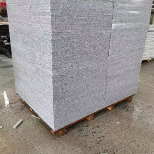 郑州 芝麻白火烧面1.8厚300*600地铺石，尺寸标准，厚薄均匀