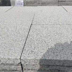 郑州 白麻花岗岩石材推荐 荔枝面地铺石