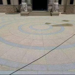 郑州 黄金麻芝麻灰花岗岩石材地铺拼接效果