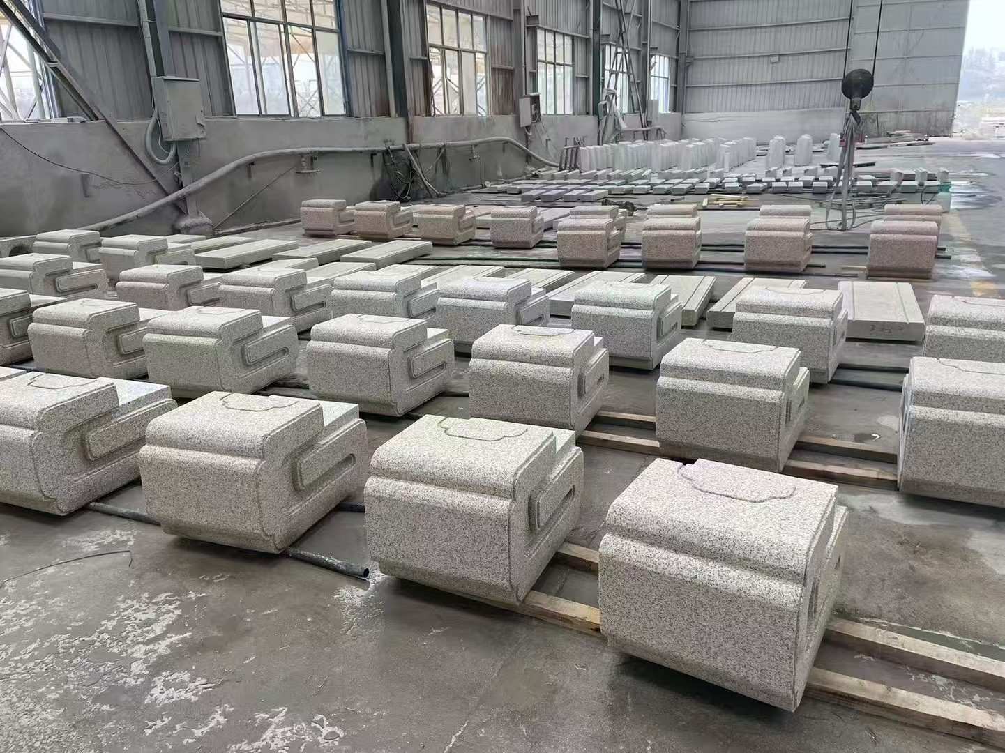 郑州 白麻花岗岩异形加工-石凳，坐凳