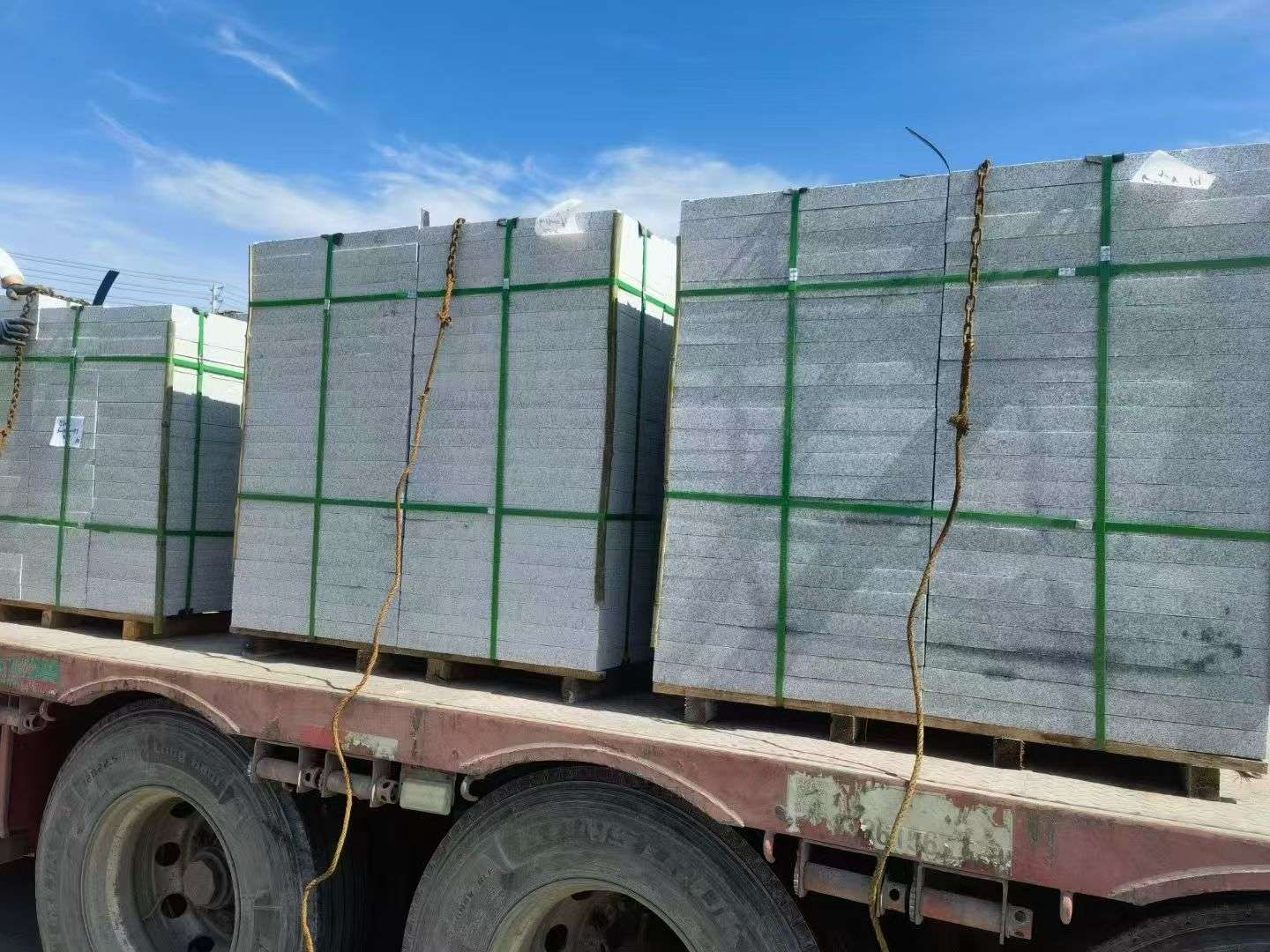 郑州 芝麻白花岗岩地铺石装车日常