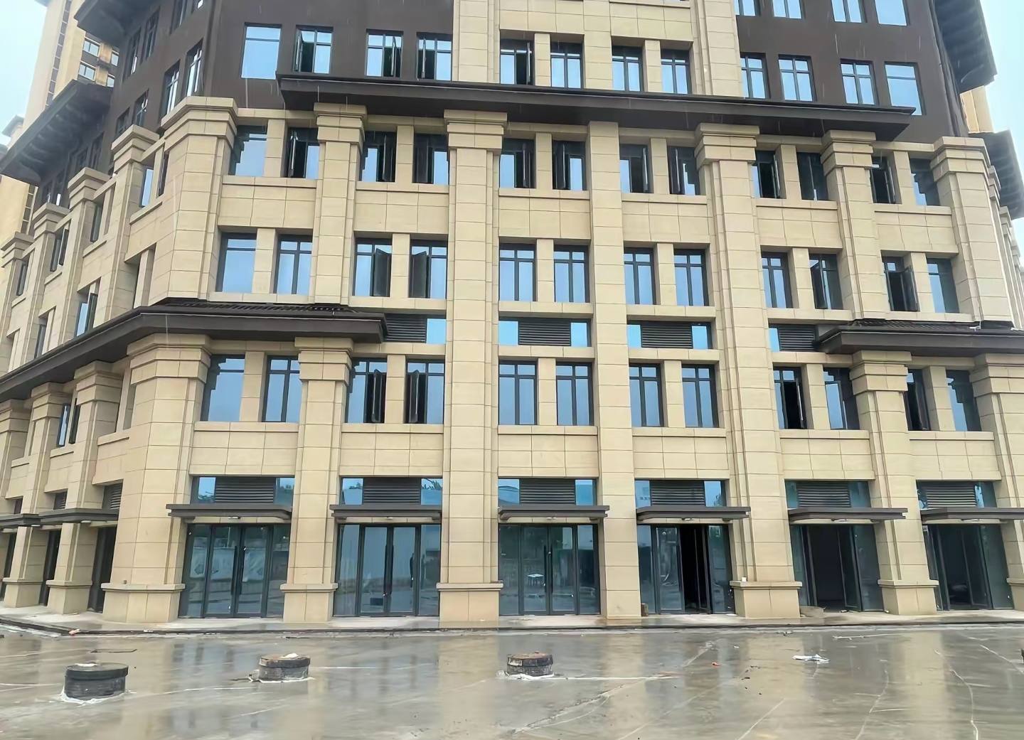 郑州 黄金麻花岗岩荔枝面小区外墙干挂