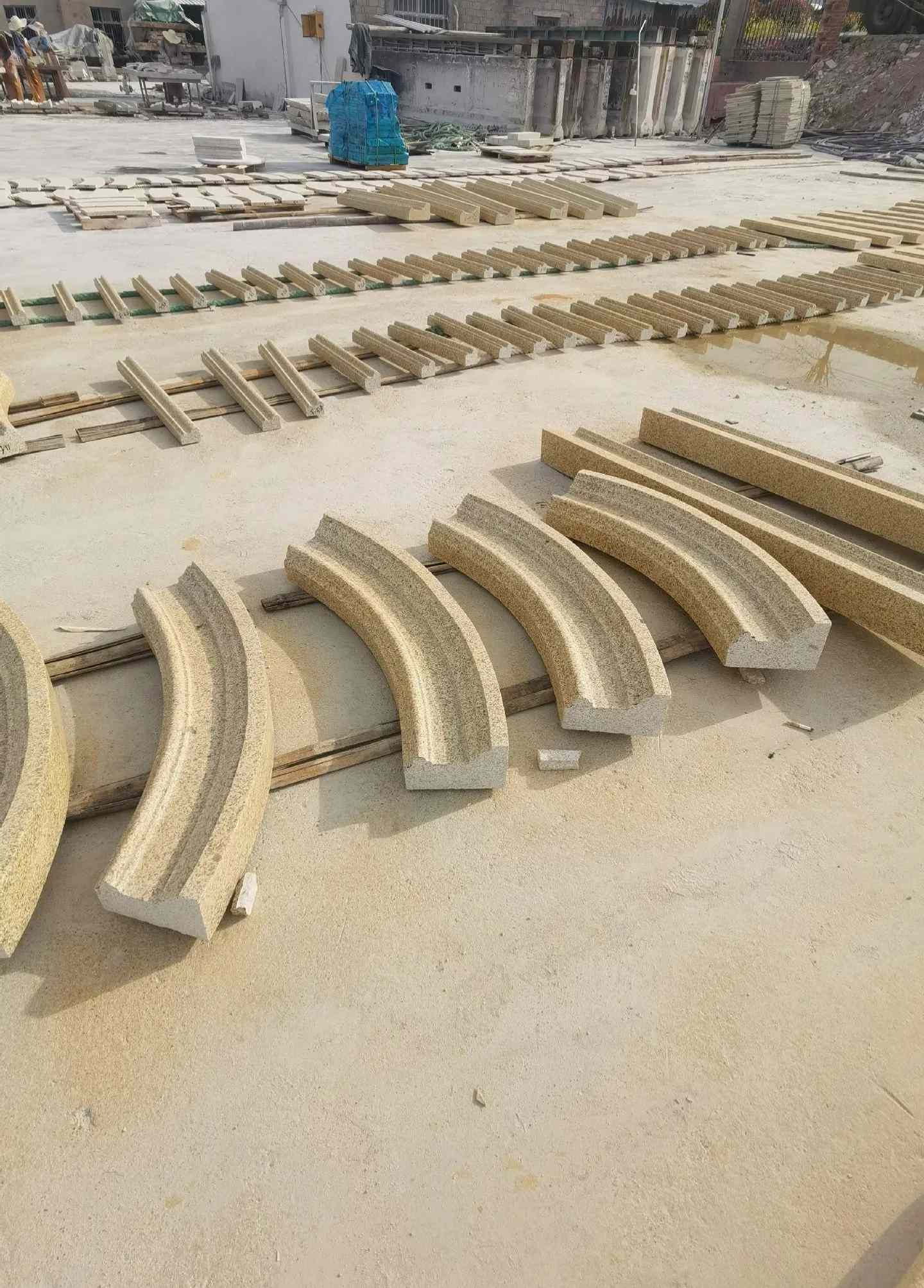 郑州 黄金麻花岗岩别墅线条