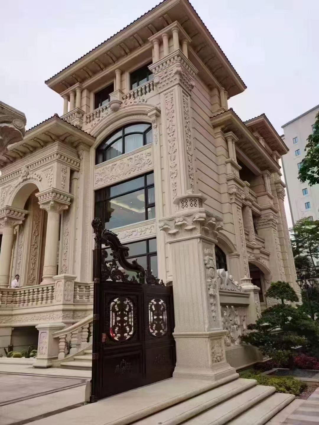 郑州 黄金麻花岗岩别墅外墙干挂效果展示