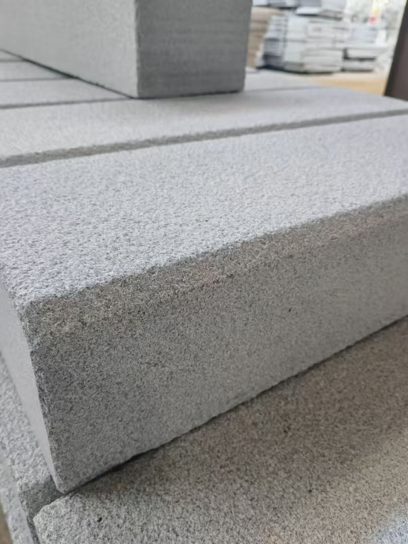 郑州 芝麻灰荔枝面路沿石