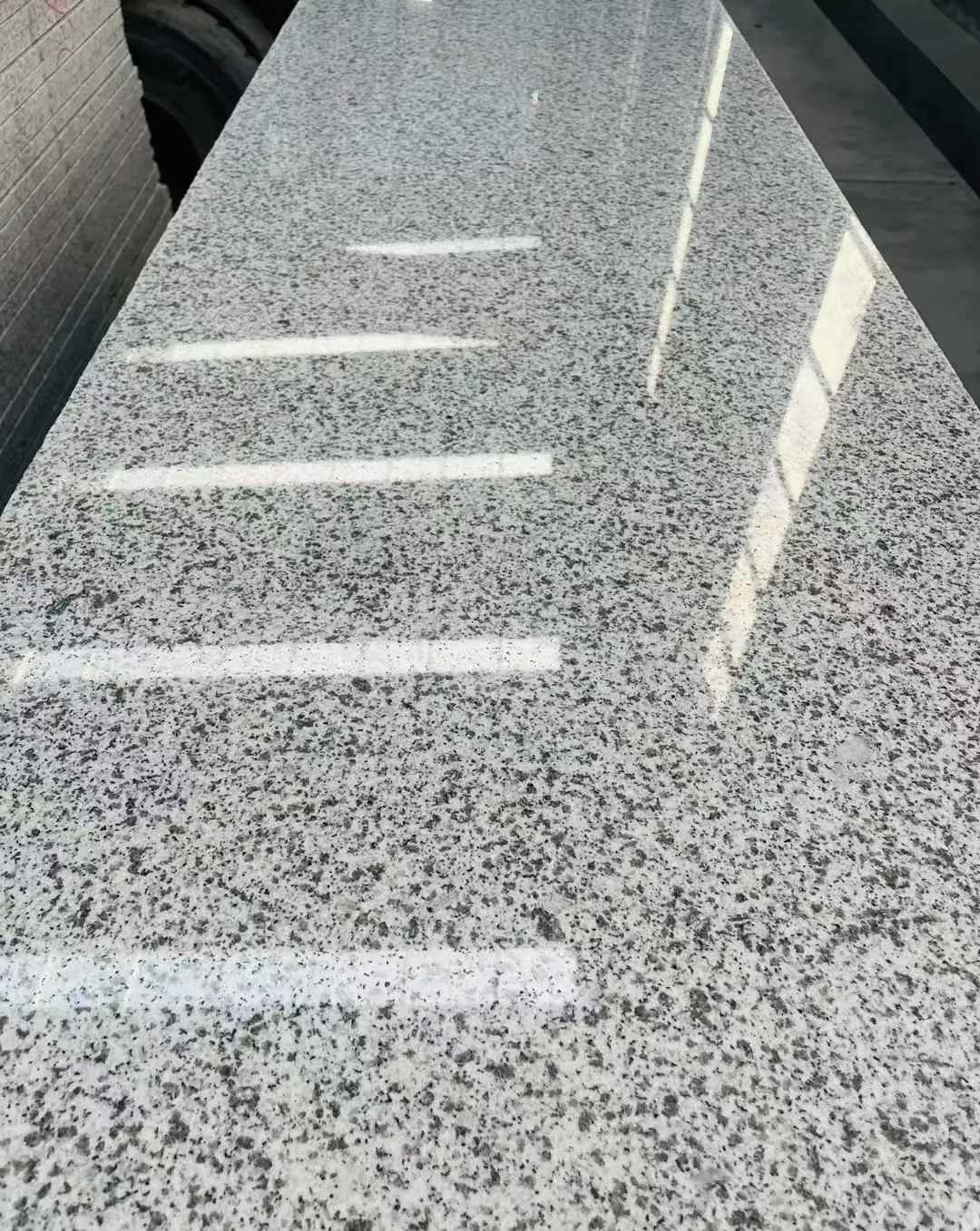 郑州 白麻花岗岩光面毛板