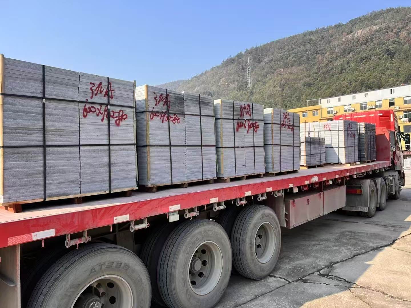 郑州 芝麻灰地铺石出货日常