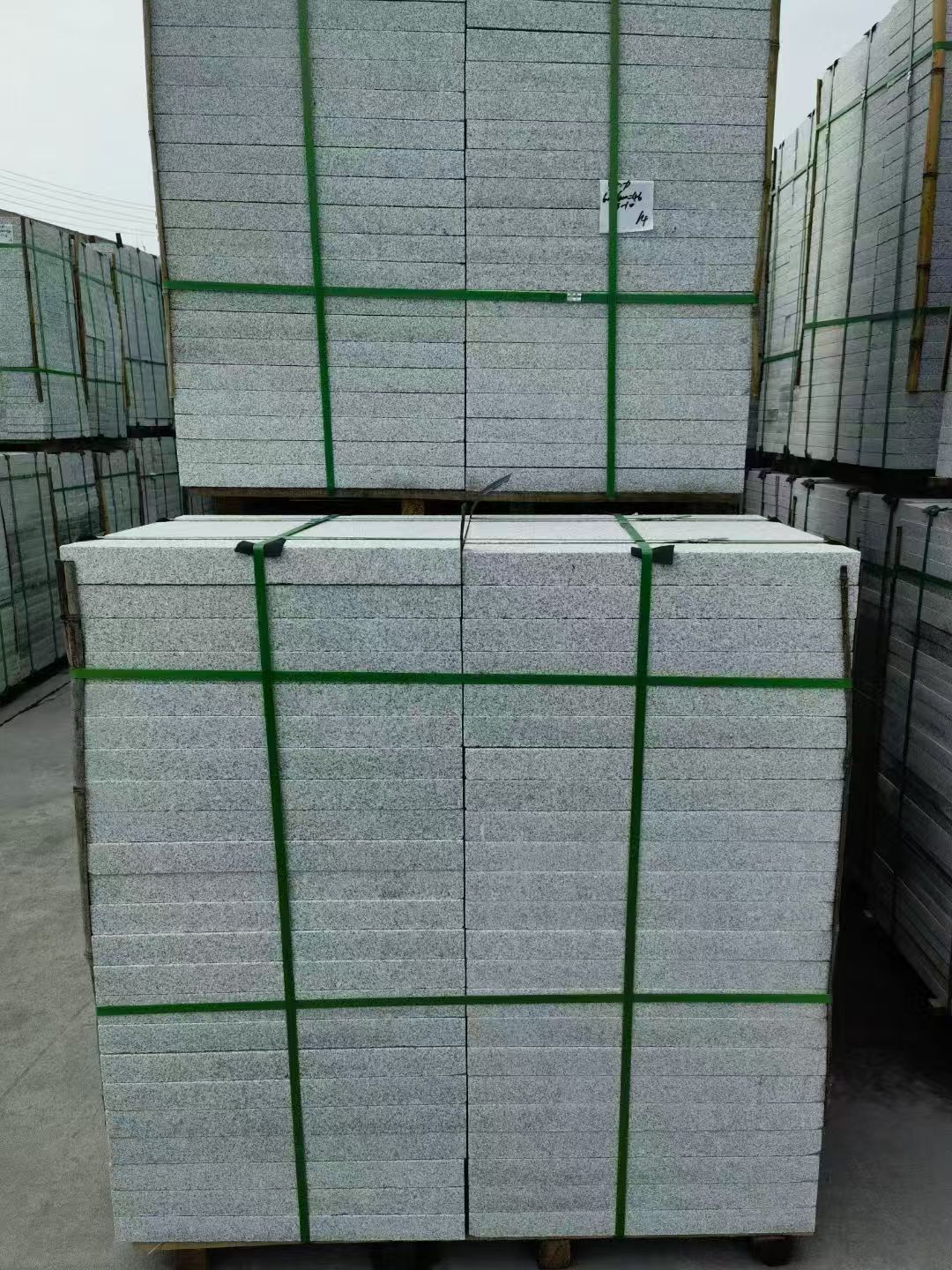 郑州 芝麻白火烧，园林广场市政工程地铺石，1.8~5.0厚均有现货