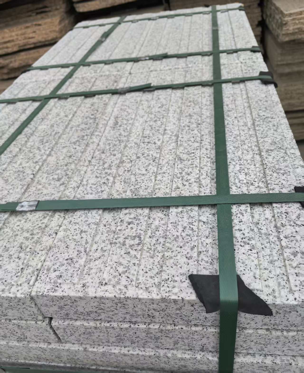 郑州 白麻花岗岩直行盲道石，盲条，地铺石